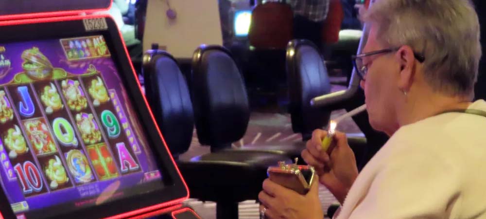 Iowa Casino Smoking Ban Goes Up in Smoke After Vote